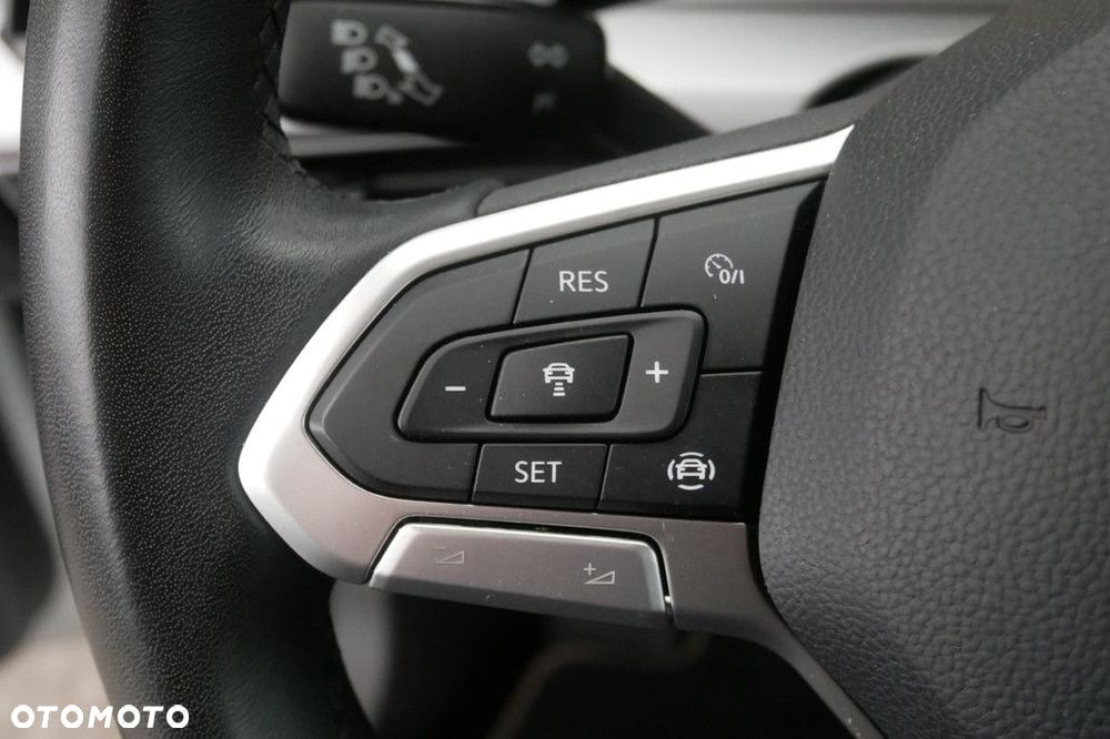 Volkswagen Golf - 20