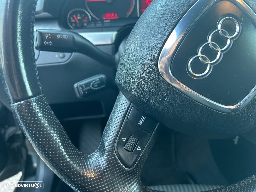 Audi A4 Avant 2.0 TDi S-line - 24