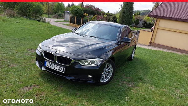 BMW Seria 3 320d Efficient Dynamics Luxury Line