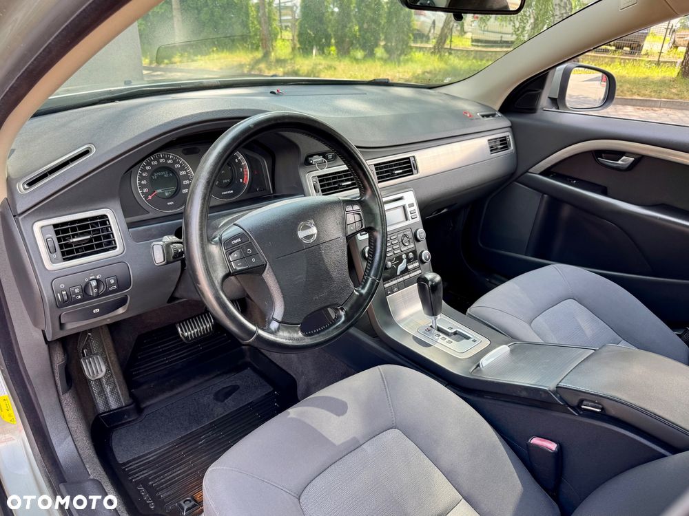 Volvo S80 2.5T Momentum - 6
