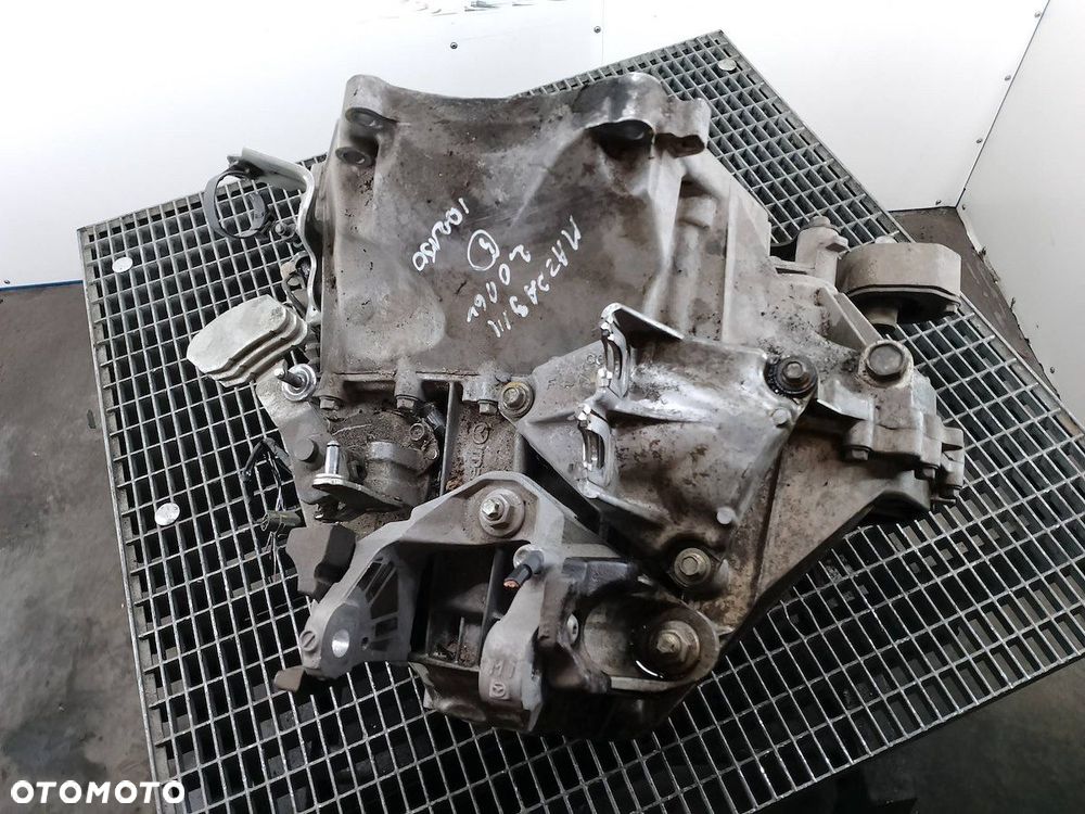 SKRZYNIA BIEGÓW MANUALNA MAZDA 3 III 2.0 16V - 4