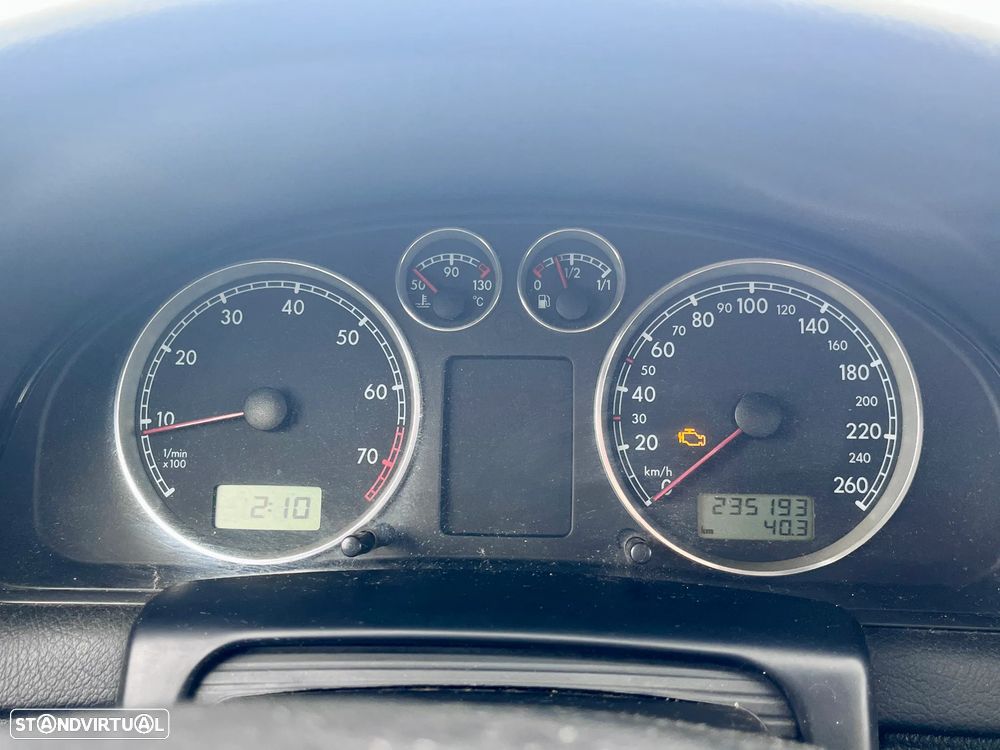 VW Passat 1.6 Confortline - 6