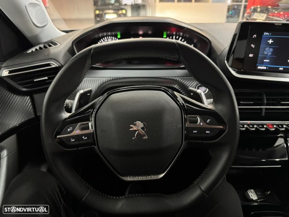 Peugeot 2008 PureTech 130 EAT8 Allure - 30