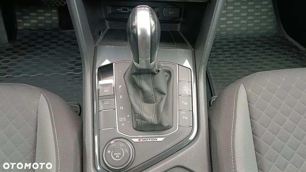 Volkswagen Tiguan - 13