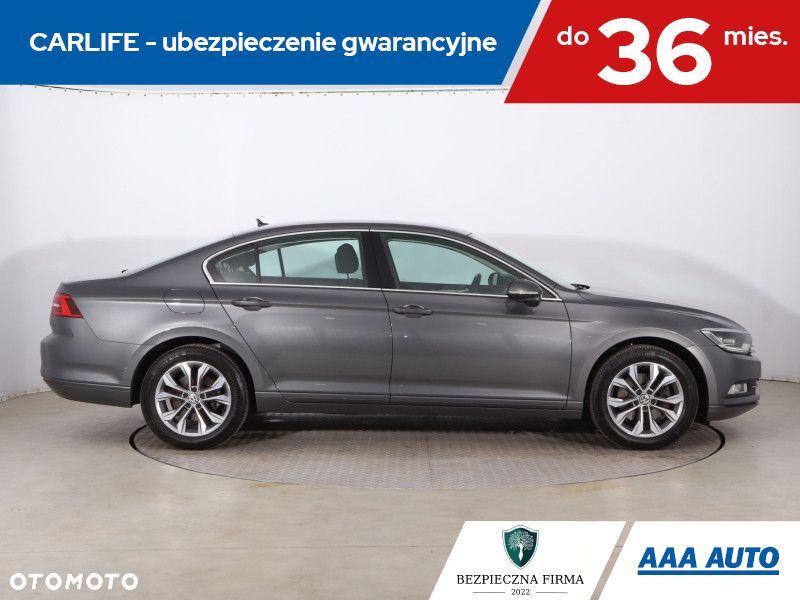 Volkswagen Passat - 8