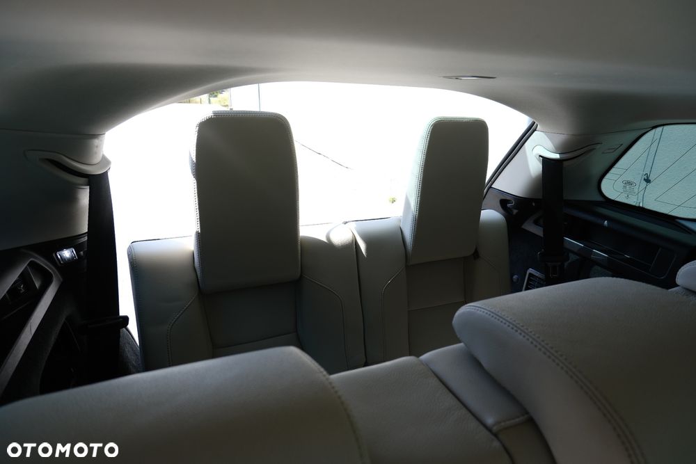 Land Rover Discovery Sport - 16