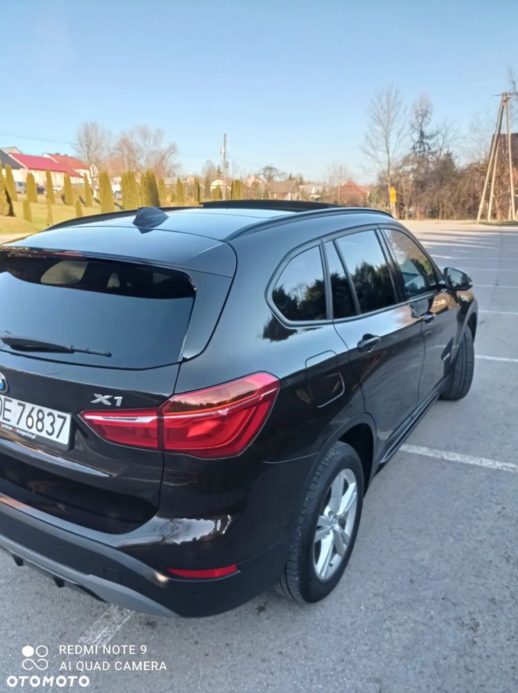 BMW X1 sDrive18d xLine - 32