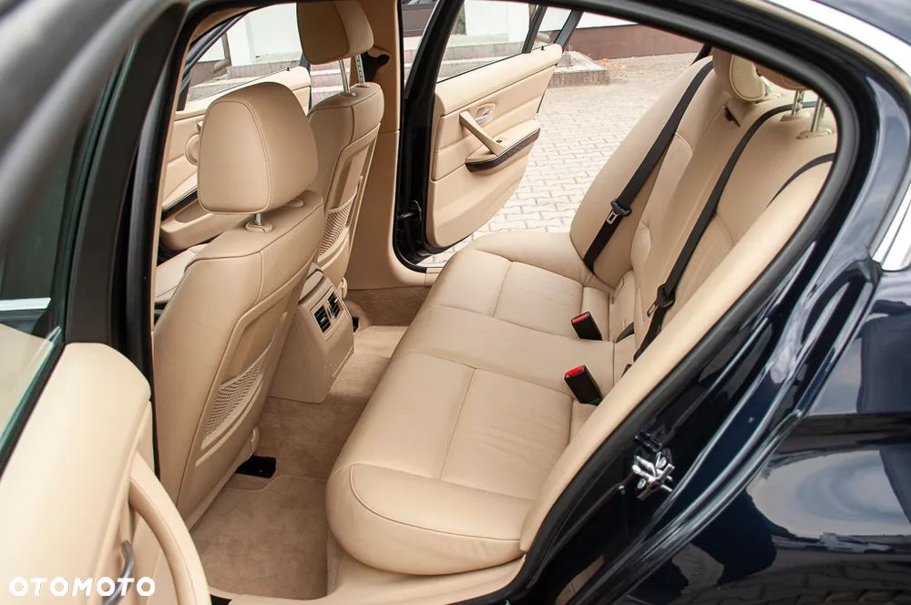 BMW Seria 3 - 17