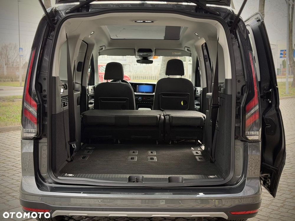 Ford Tourneo Connect Grand - 17