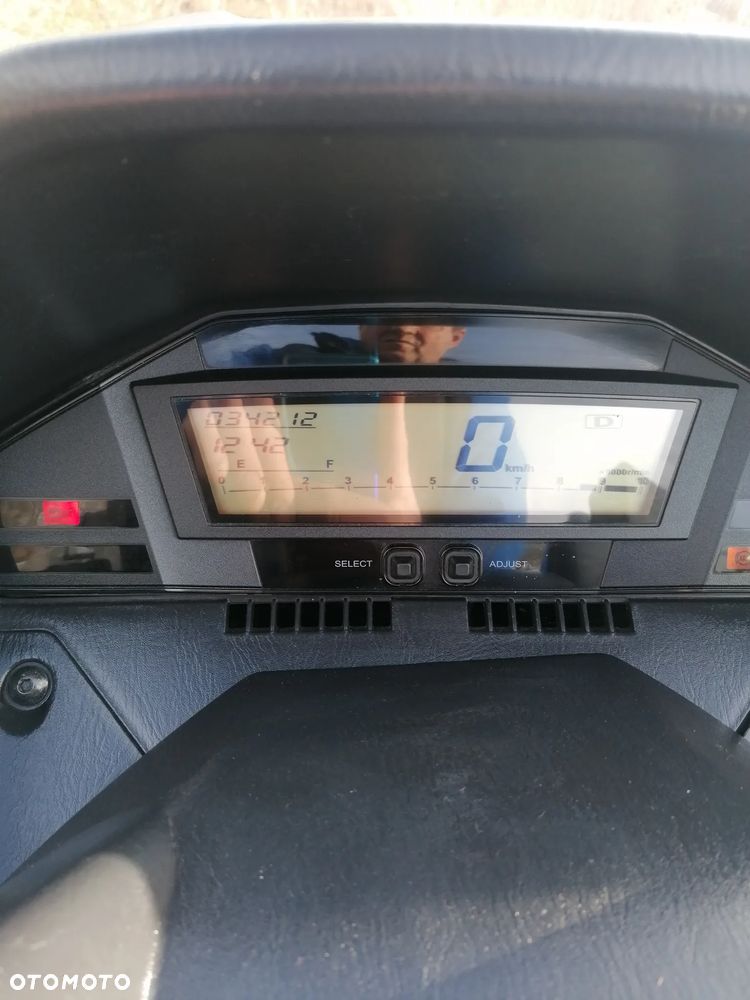 Suzuki Burgman - 10