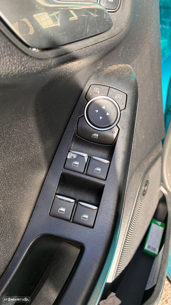 Ford Fiesta 1.0 EcoBoost Titanium - 20