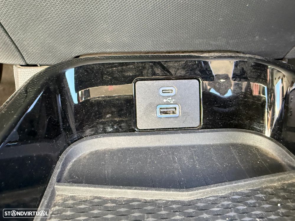 Ford Mustang Mach-E 75.7 kWh Base - 18