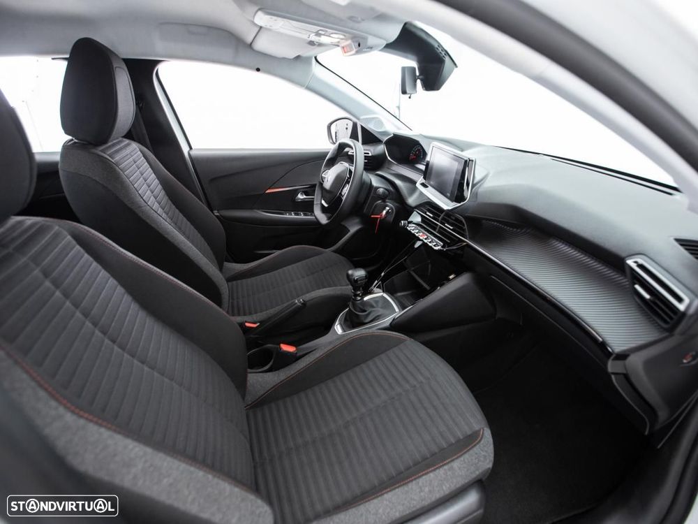 Peugeot 208 - 9