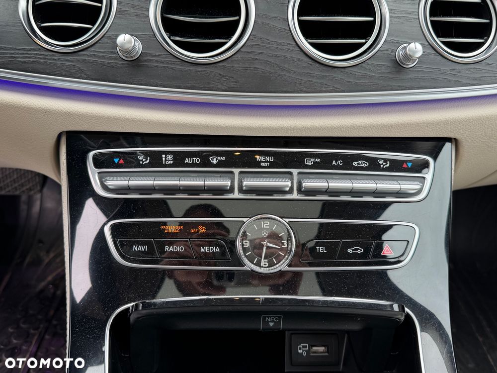 Mercedes-Benz Klasa E 220 d Business Edition 9G-TRONIC - 37