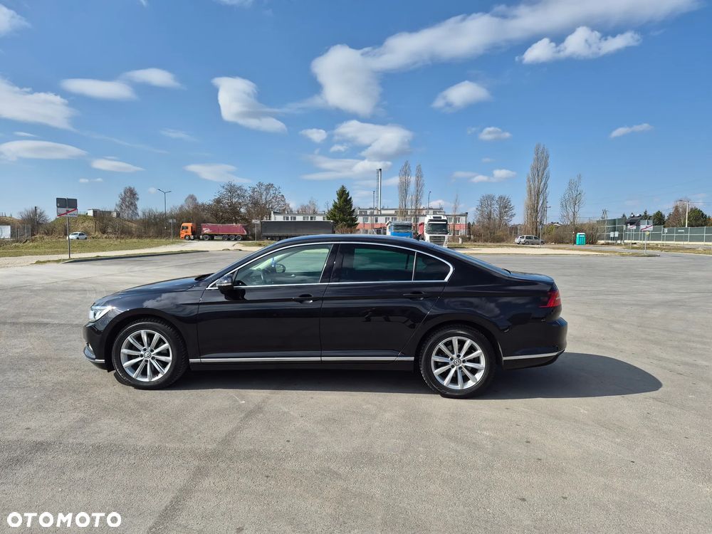 Volkswagen Passat 2.0 TDI (BlueMotion Technology) DSG Highline - 9