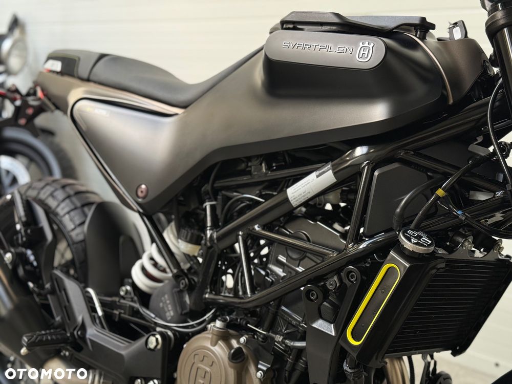 Husqvarna Svartpilen - 16