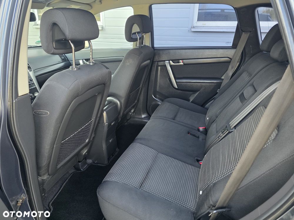 Chevrolet Captiva 2.4 LS 5os - 17