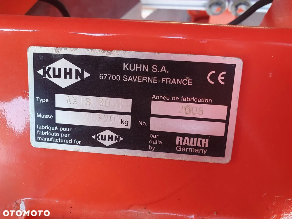 Kuhn Rozsiewacz AXIS 30.1 K 3.000 L - 13
