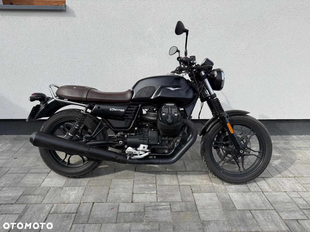 Moto Guzzi V7 - 1