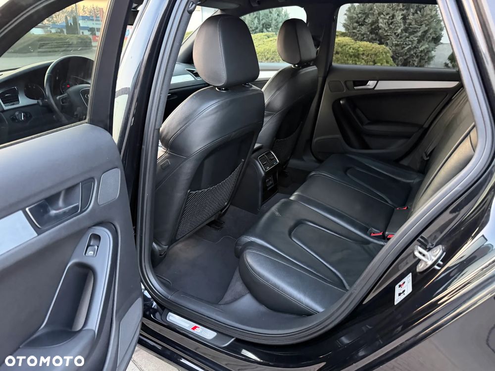 Audi A4 Avant 2.0 TFSI quattro S tronic S line Sportpaket - 23