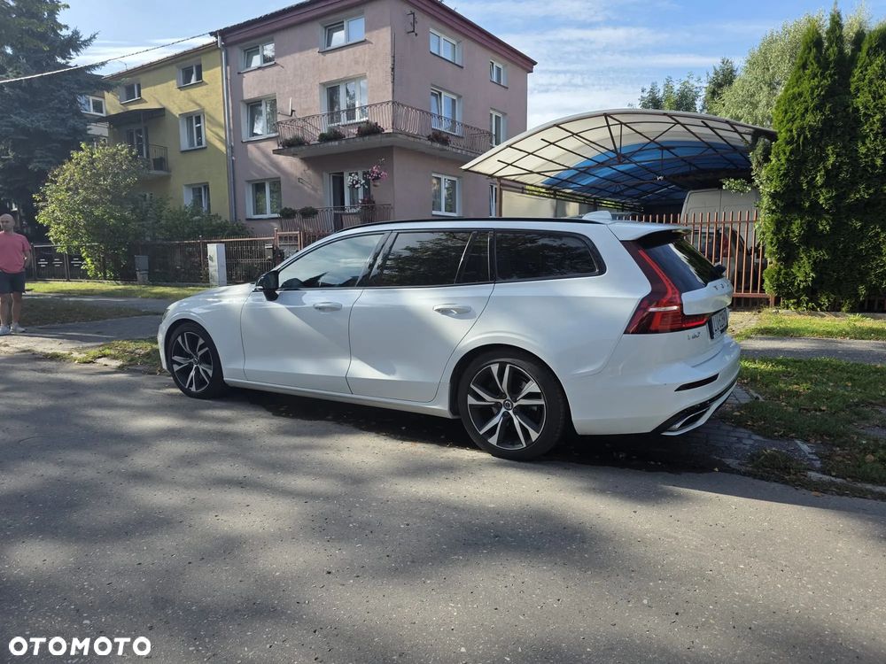 Volvo V60 B4 D R-Design - 2