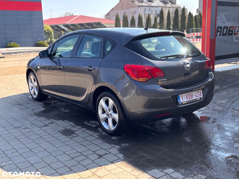 Opel Astra - 3