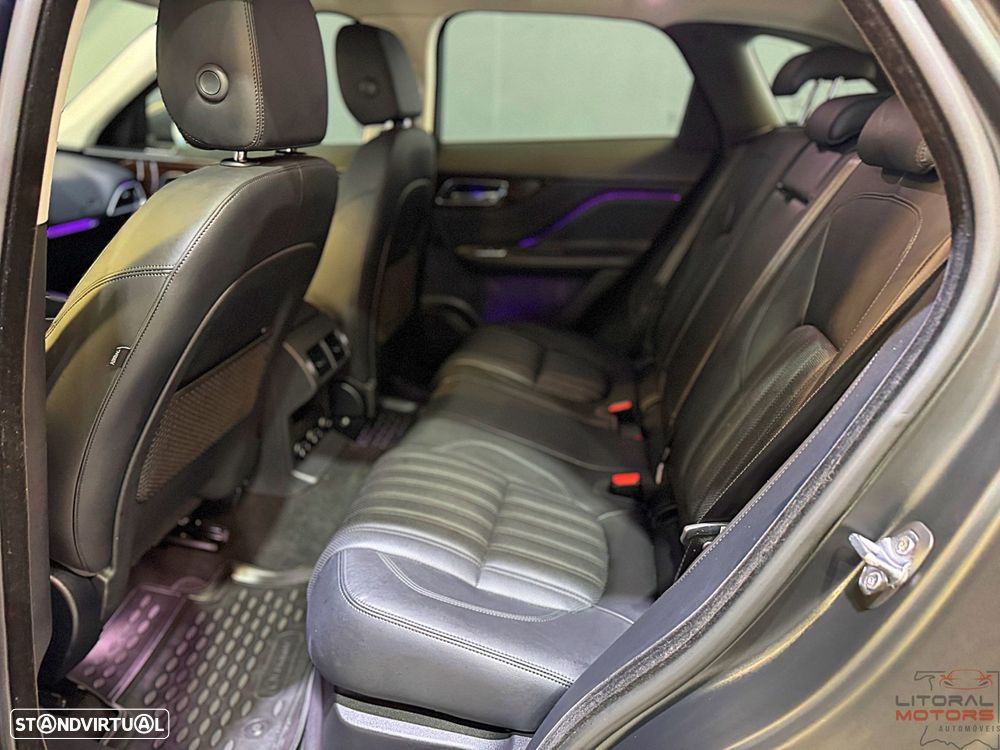 Jaguar F-Pace 25d AWD Aut. Portfolio - 18