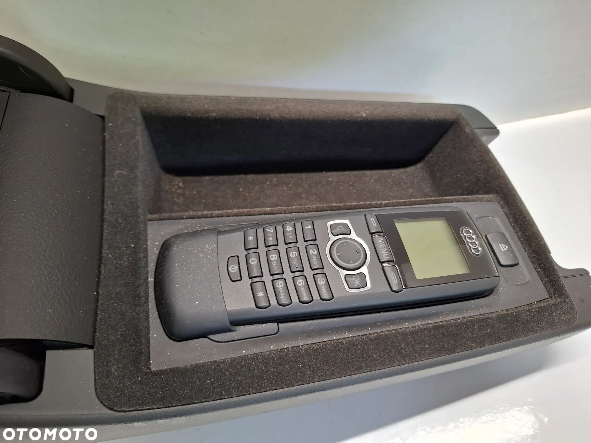 PODŁOKIETNIK Z TELEFONEM MATERIAŁOWY AUDI A6 C6 SLASK WYSYLKA - 1