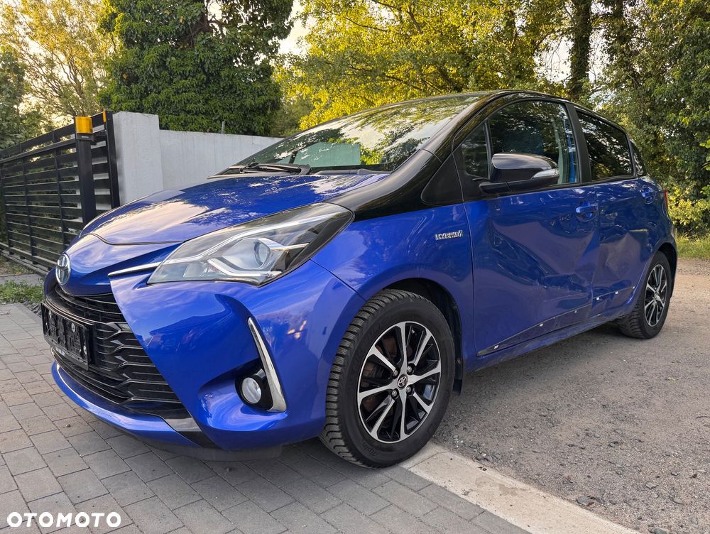 Toyota Yaris Hybrid 100 Selection Platinum - 3