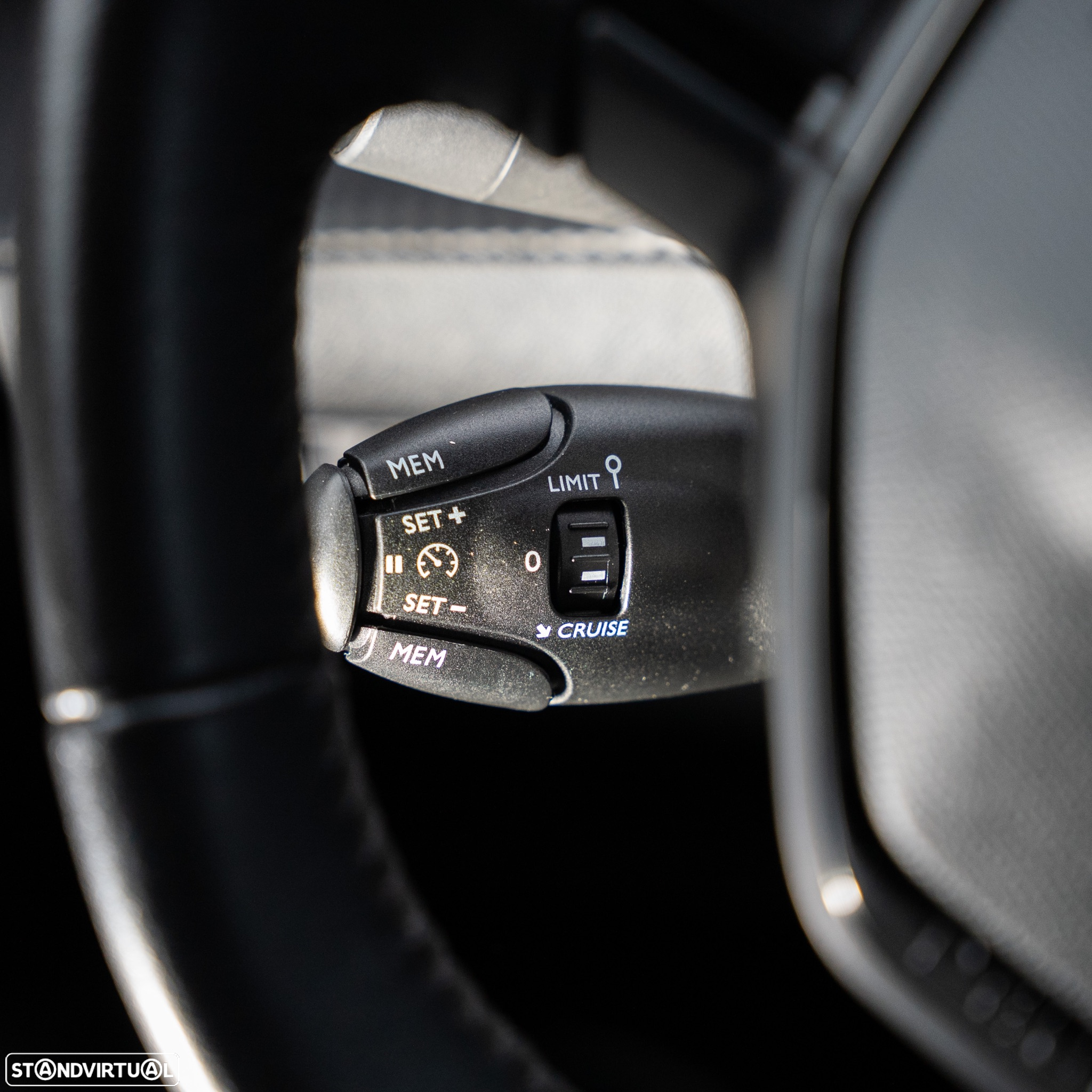 Peugeot 208 1.2 PureTech Active - 22