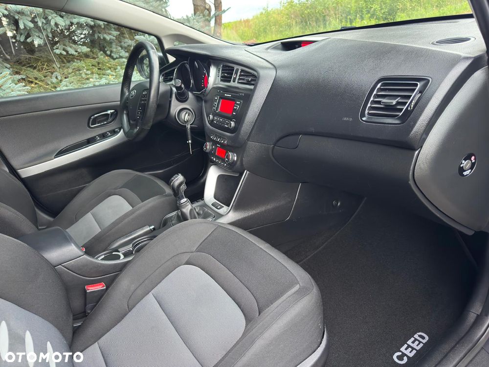 Kia Ceed - 15