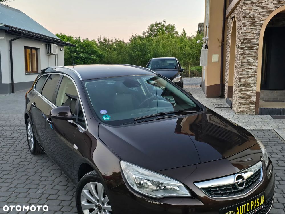 Opel Astra 1.4 Turbo Cosmo - 9