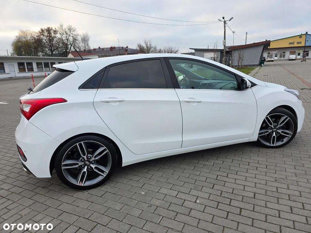 Hyundai i30 1.6 T GDI Turbo - 11