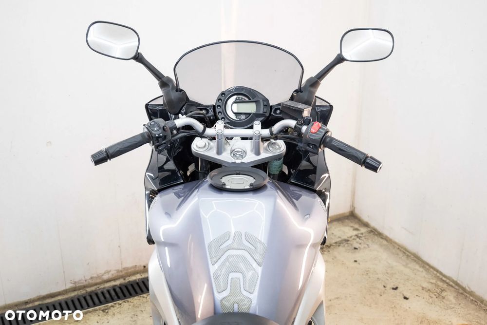 Yamaha FZ6 - 23