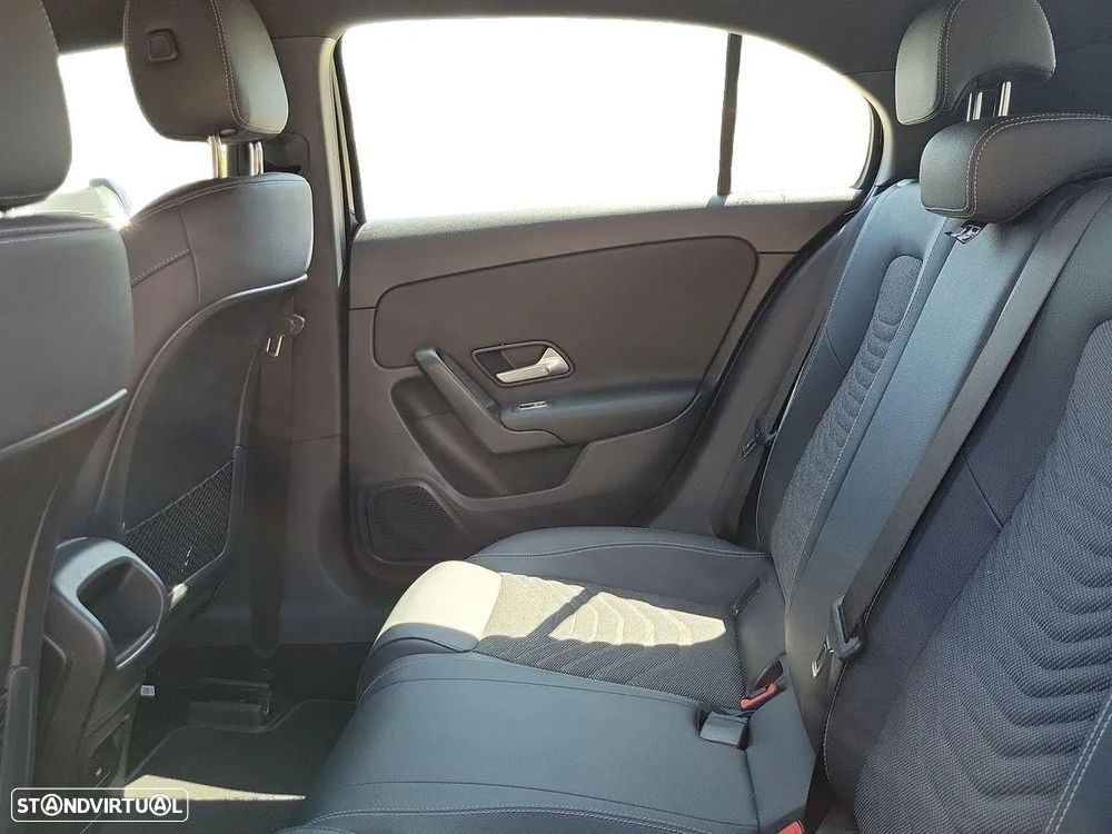 Mercedes-Benz A 200 Standard - 17