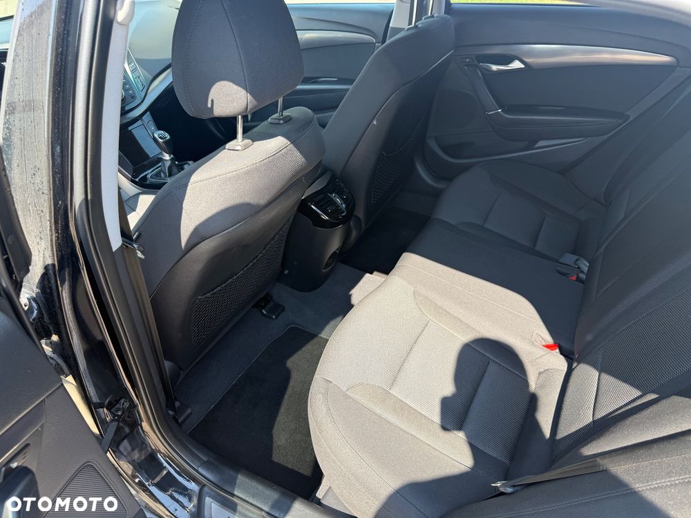 Hyundai i40 1.7 CRDi Comfort - 14