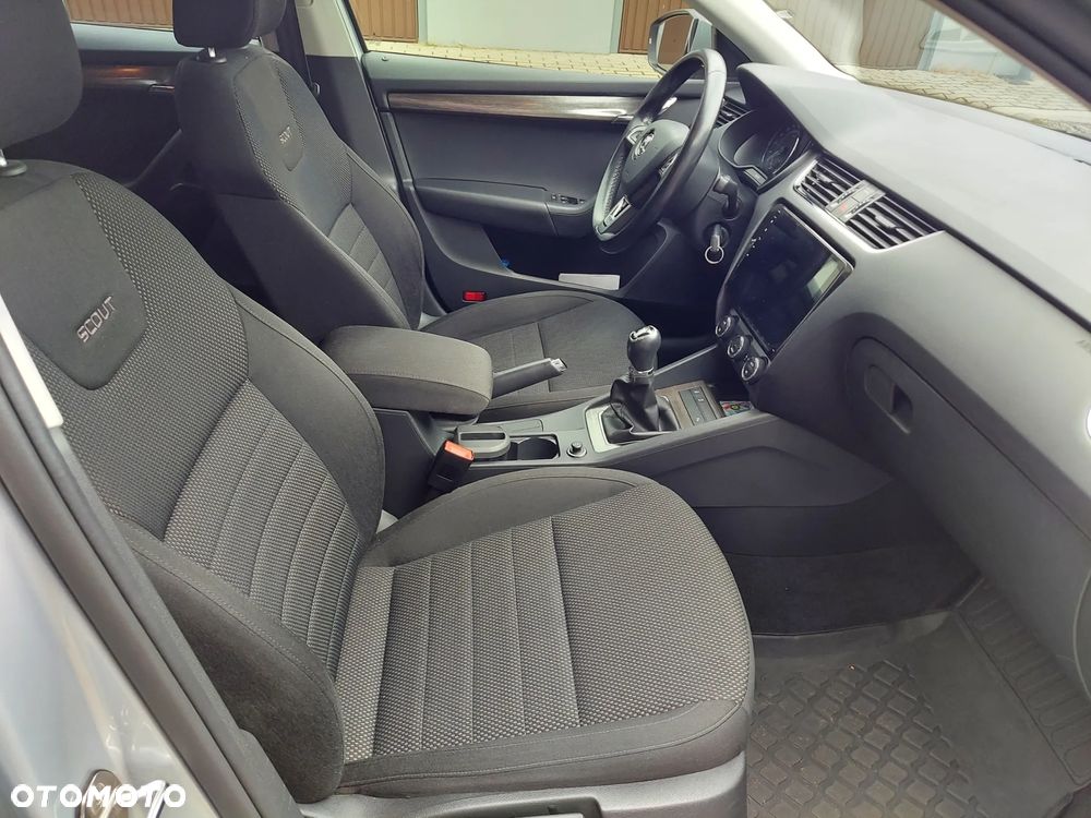 Skoda Octavia Scout 2.0 TDI 4x4 - 11