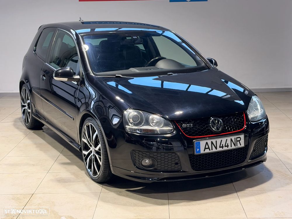 VW Golf 2.0 GTi DSG Pirelli - 3