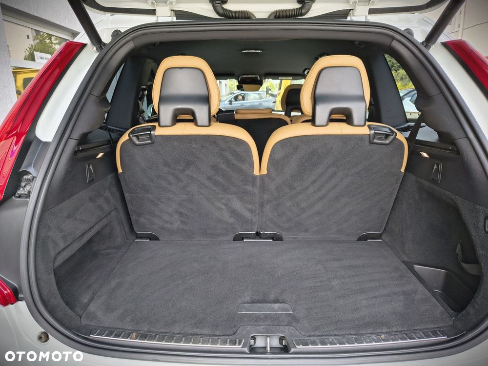Volvo XC 90 - 29