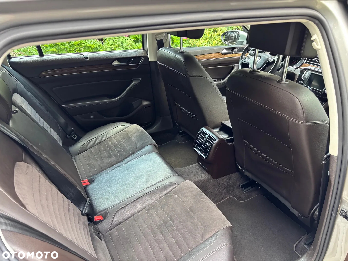 Volkswagen Passat 2.0 TSI BMT Highline DSG - 16