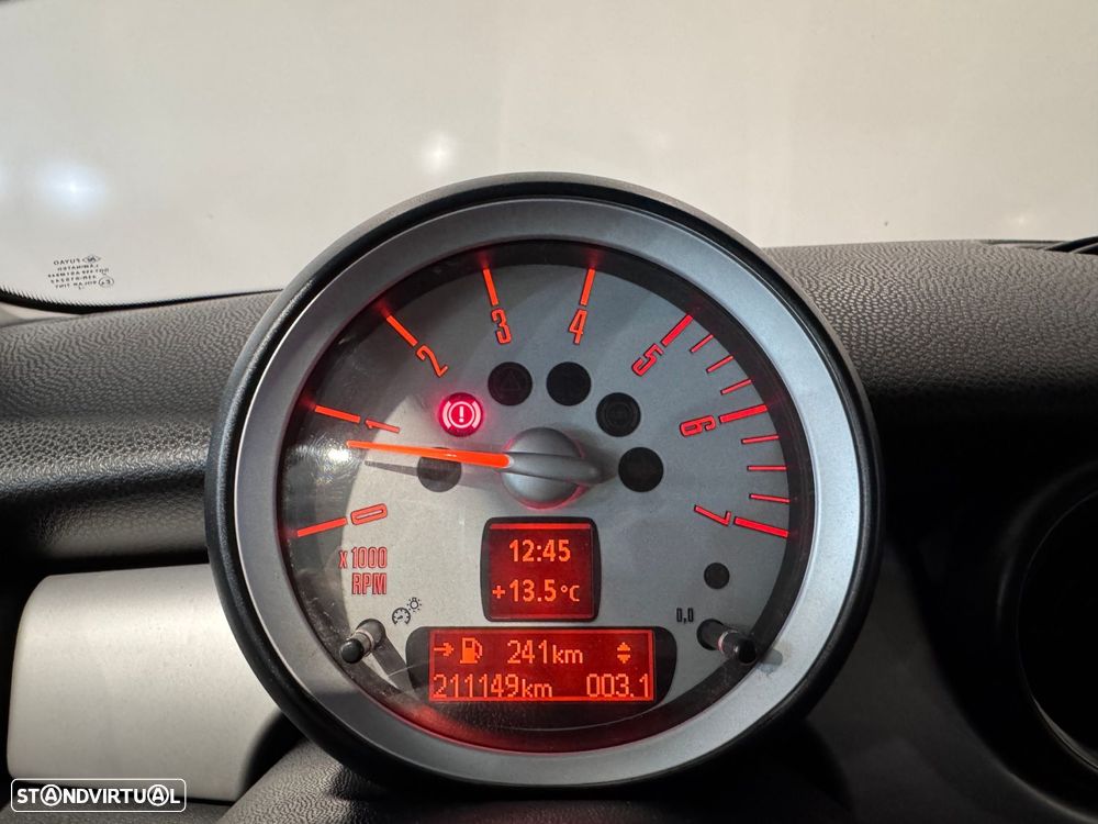 MINI 3 Portas Cooper D - 30