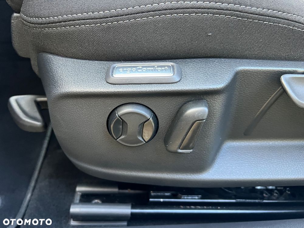 Volkswagen Passat 2.0 TDI EVO Business DSG - 14