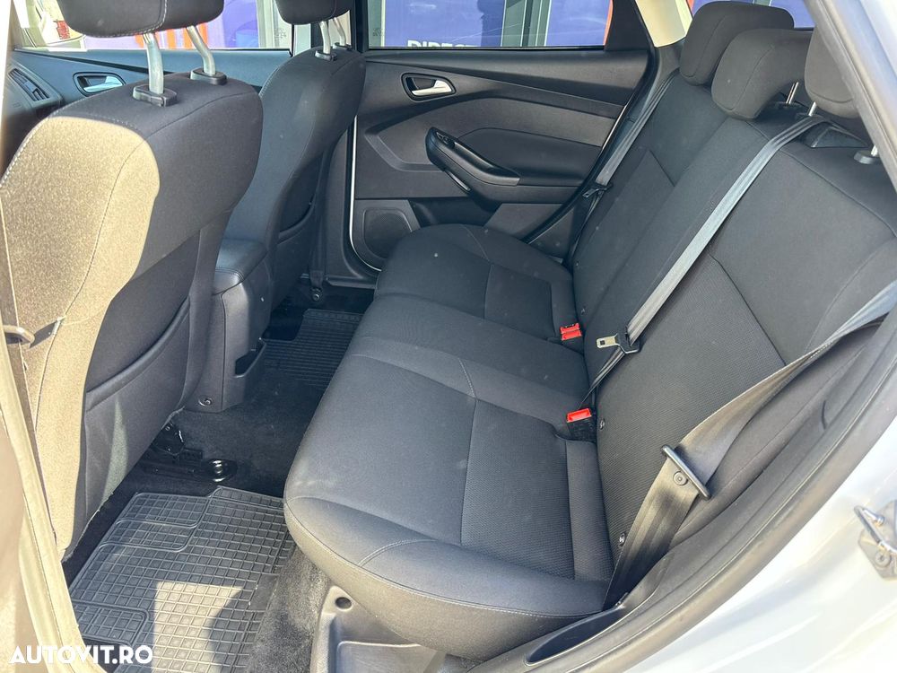 Ford Focus 1.5 EcoBlue Titanium Business - 28