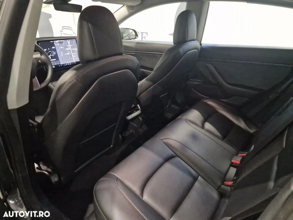 Tesla Model 3 - 14
