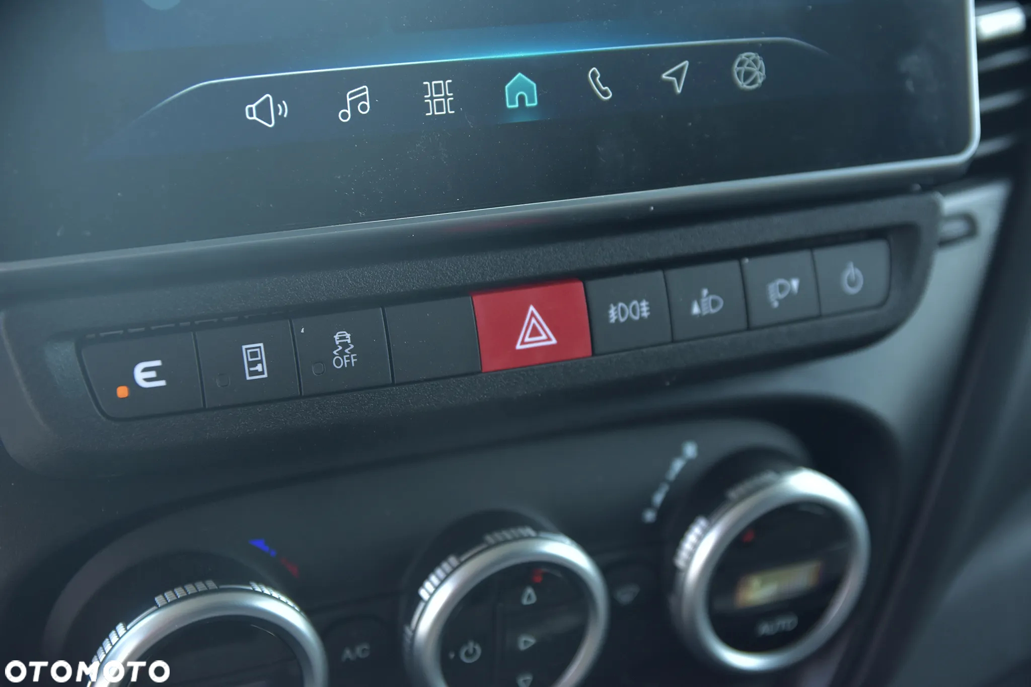 Iveco Daily zabudowa 10EP międzynarodowa kabina sypialna - 16