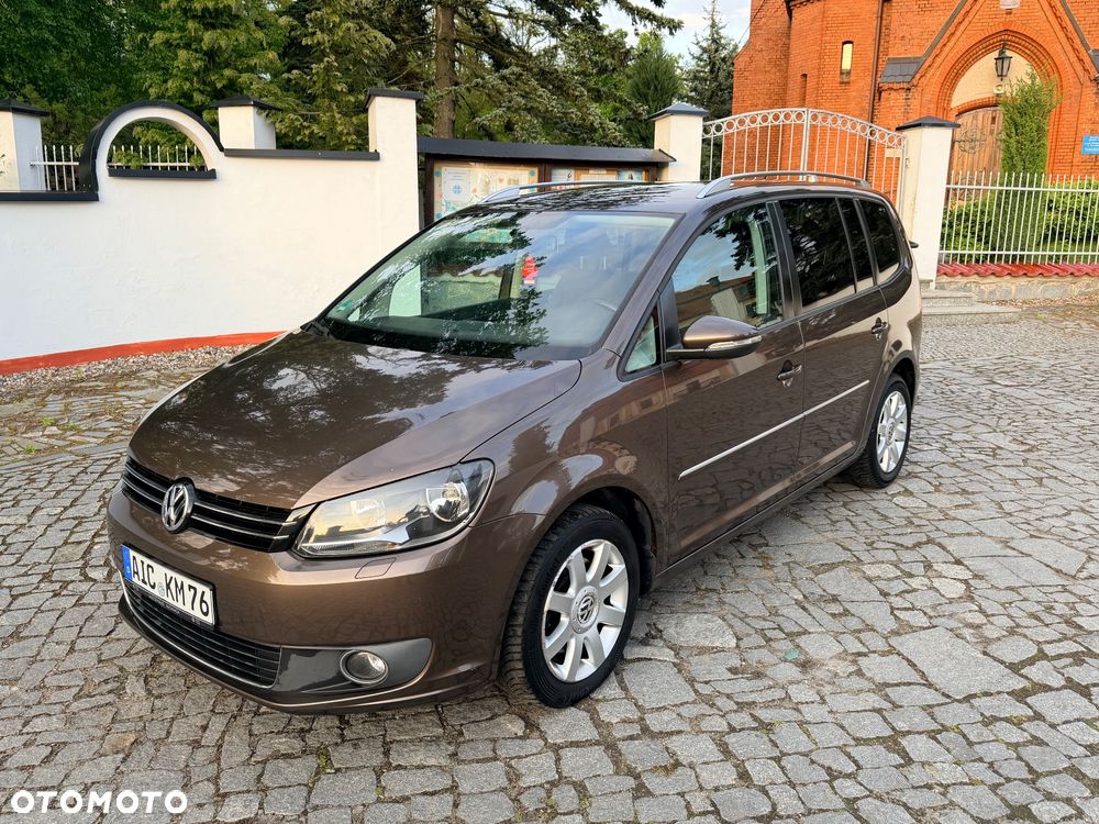 Volkswagen Touran 2.0 TDI DPF BlueMotion Technology STYLE - 2