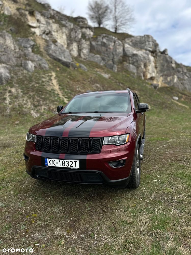 Jeep Grand Cherokee - 30