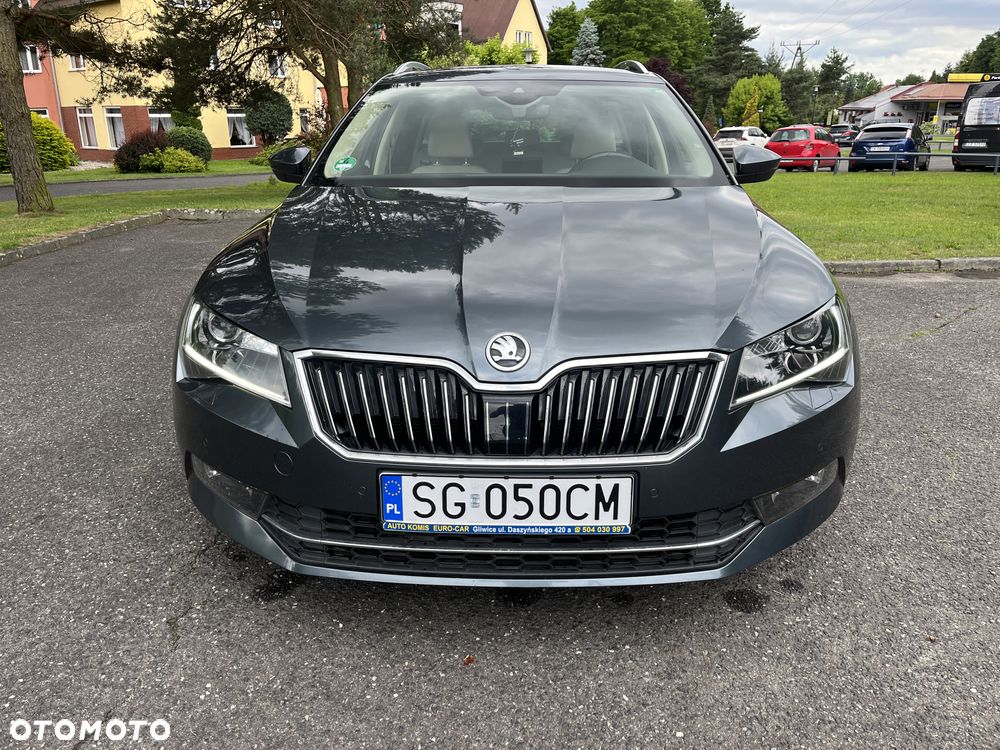 Skoda Superb 2.0 TDI DSG Premium Edition - 5