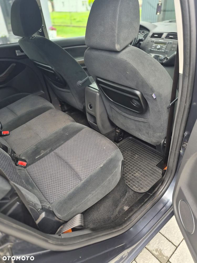 Ford Focus C-Max 1.8 Ghia - 21
