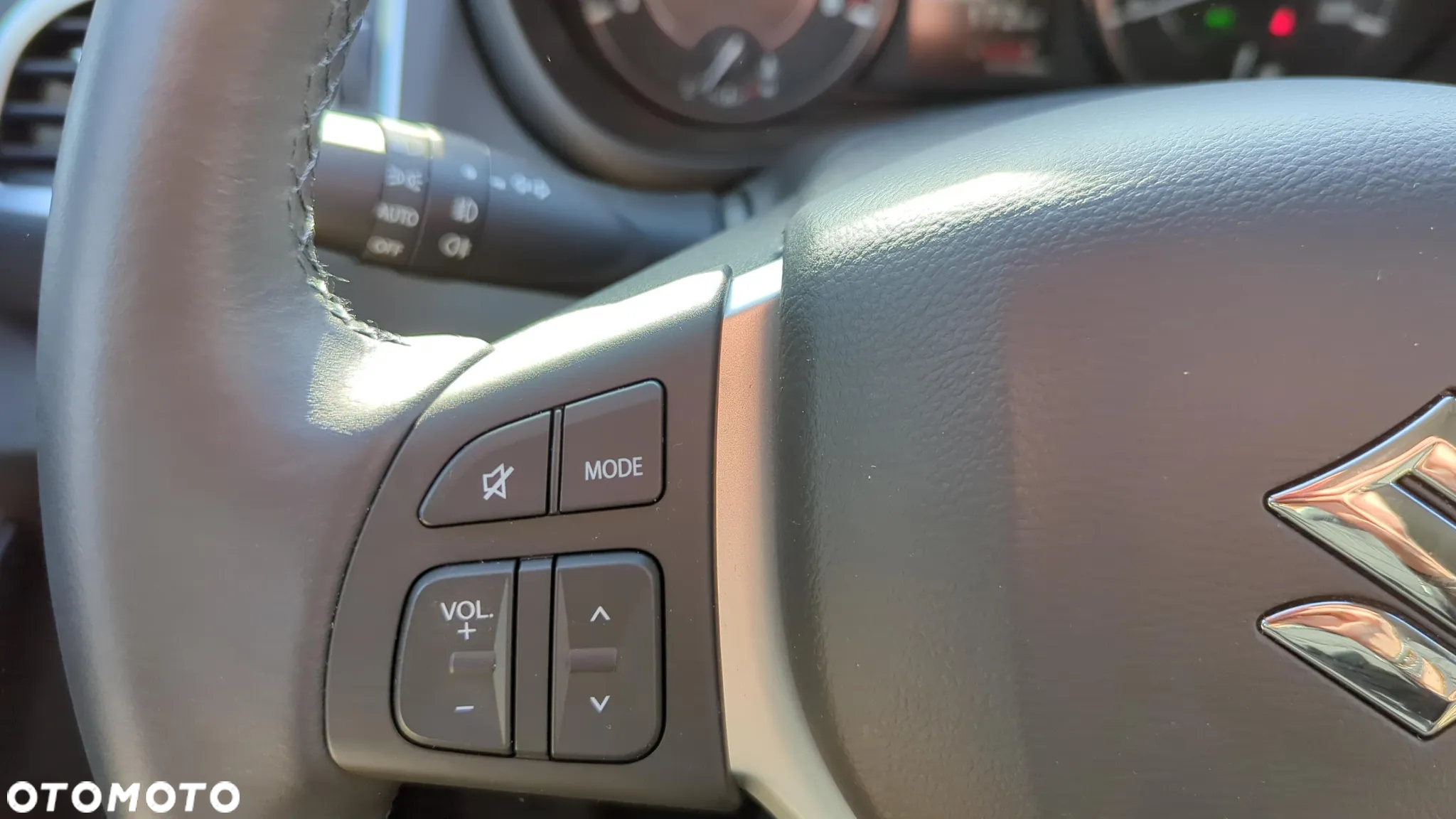 Suzuki SX4 S-Cross 1.4 SHVS Premium - 13